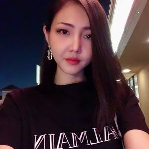 Meet your Posher, Queenie